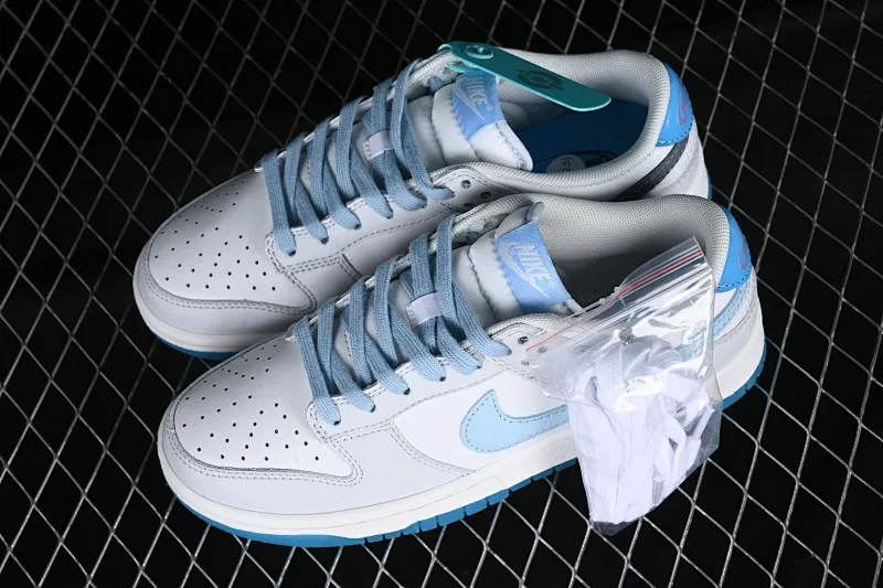 All categories Nk SB Dunk series Nk SB Dunk Low low-top sneakers F version Nk SB Dunk Low "520" Valentine's Day limited SB low-top sports and leisure sneakers FN3433-141